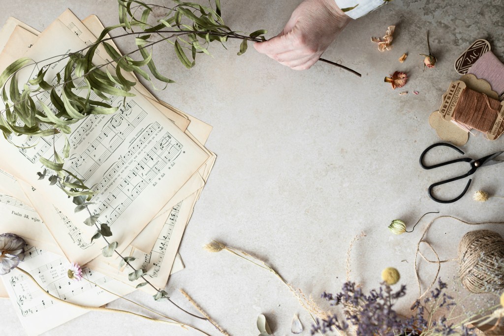 スワッグ作り、心がほっとする小さな時間